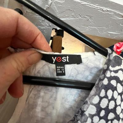 Lot 78 4 Dresses Size (10 & M)