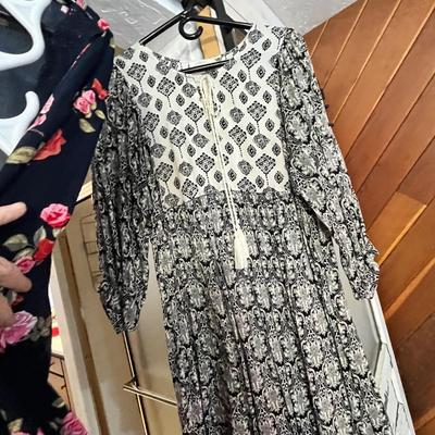 Lot 78 4 Dresses Size (10 & M)