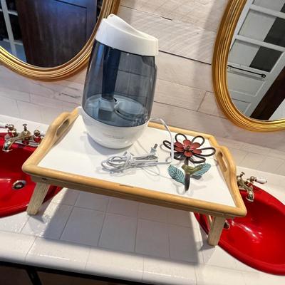 Lot 88 tray table, flower hook, humidifier
