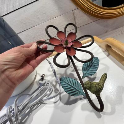 Lot 88 tray table, flower hook, humidifier