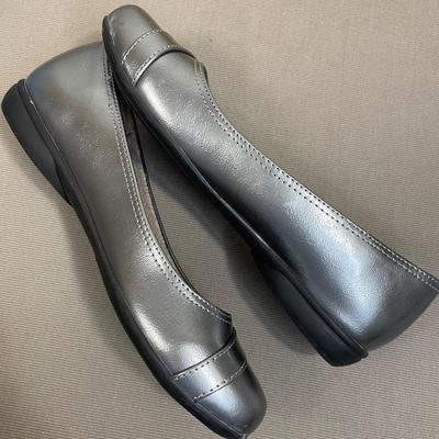 New Life Stride ballet flats 7M