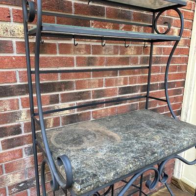 Outdoor Shelf & Wine Holder for Entertaining