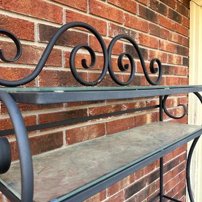 Outdoor Shelf & Wine Holder for Entertaining