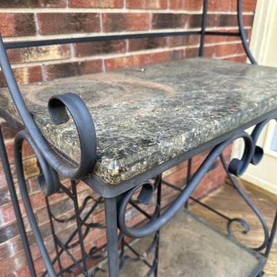 Outdoor Shelf & Wine Holder for Entertaining