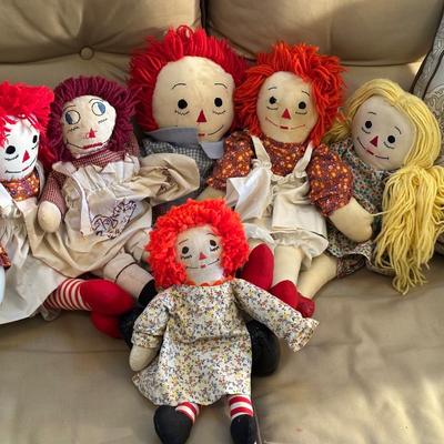 Lot of Raggedy Ann Dolls