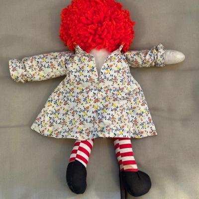 Lot of Raggedy Ann Dolls