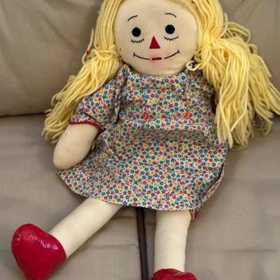 Lot of Raggedy Ann Dolls