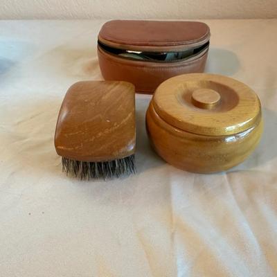 MEN'S TRAVEL GROOMING KIT, WOODEN BOWL W/LID, OLD ELECTRIC SHAVER & A BRUSH W/WOODEN HANDLE