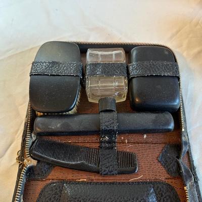 MEN'S TRAVEL GROOMING KIT, WOODEN BOWL W/LID, OLD ELECTRIC SHAVER & A BRUSH W/WOODEN HANDLE