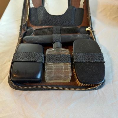 MEN'S TRAVEL GROOMING KIT, WOODEN BOWL W/LID, OLD ELECTRIC SHAVER & A BRUSH W/WOODEN HANDLE