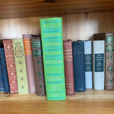 941 Miscellaneous Lot of Vintage Decorative Books