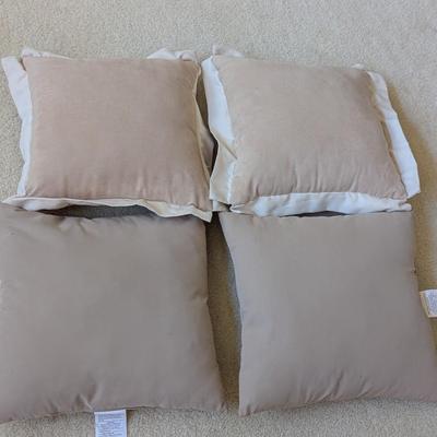 Brown/Tan Throw Pillows (FD)