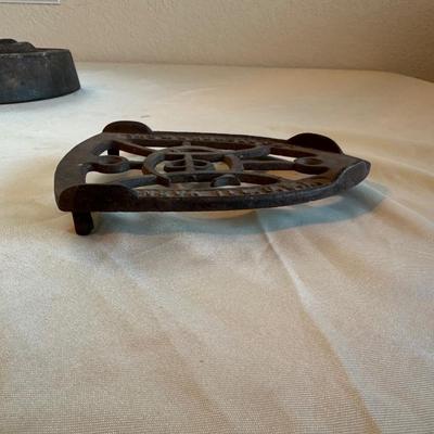 2 OLD IRONS AND AN IRON PLATE