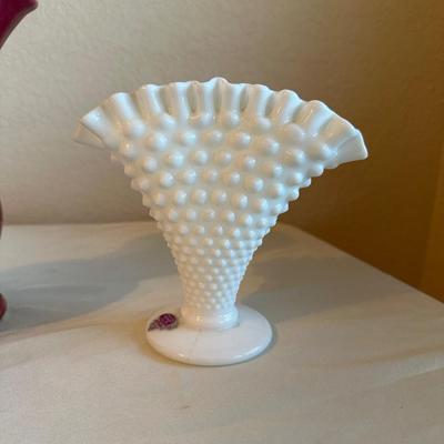 CERAMIC VASE AND A PAIR OF FENTON FAN VASES