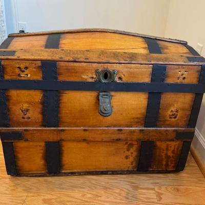 951 Antique Pine Dome Top Chest