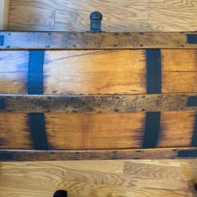 951 Antique Pine Dome Top Chest