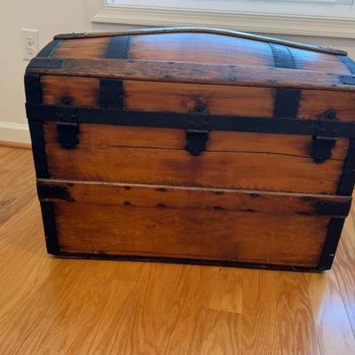 951 Antique Pine Dome Top Chest