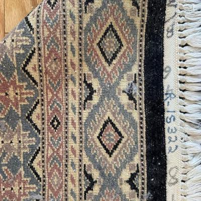 960 Handknotted Oriental Rug