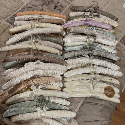 970 Padded Hanger Lot