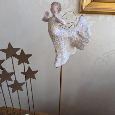Willow Tree Metal Star Backdrop & Angels With Song Of Joy Boxes Included (FR)