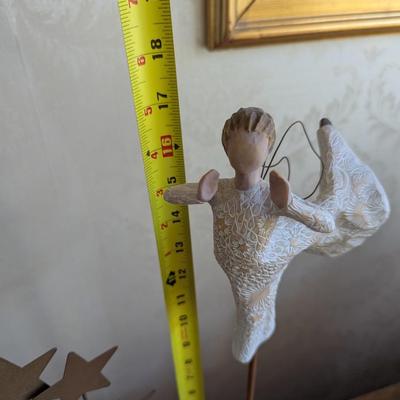 Willow Tree Metal Star Backdrop & Angels With Song Of Joy Boxes Included (FR)
