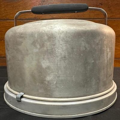 Vintage Mirro Aluminum Cake Plate And Cover and Bundt Cake Pan