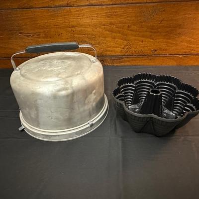 Vintage Mirro Aluminum Cake Plate And Cover and Bundt Cake Pan