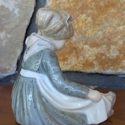 Royal Copenhagen Denmark Figurine "Fano Girl" (FR)