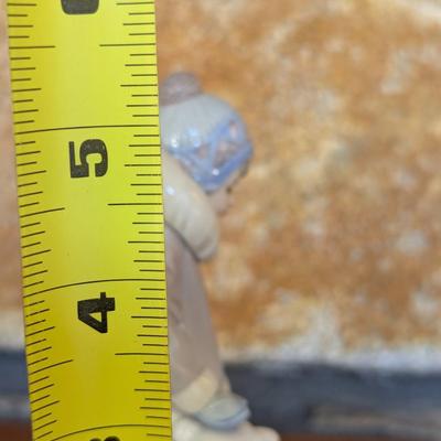 Lladro Eskimo Boy With Pet Polar Bear Figurine (FR)