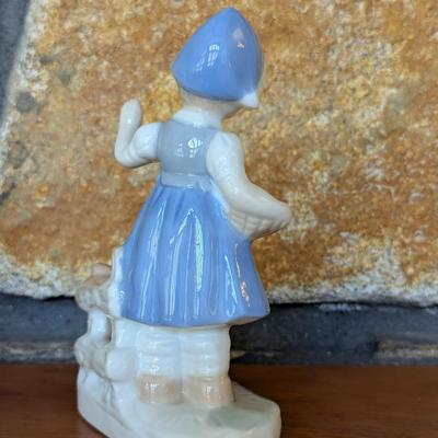Vintage Porcelain Blue & White Dutch Girl With Geese Figurine (FR)