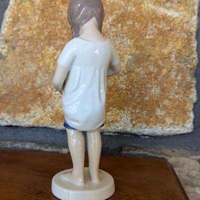 B & G Bing & Grondahl "Little Mother" Figurine (FR)