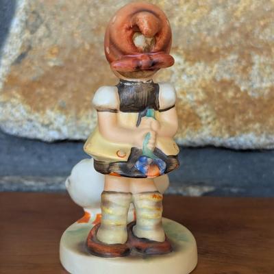 Hummel Figurine Goose Girl Western Germany (FR)