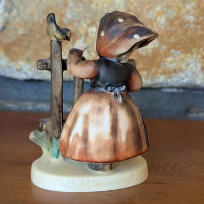 Hummel Figurine Signs Of Spring West Germany (FR)