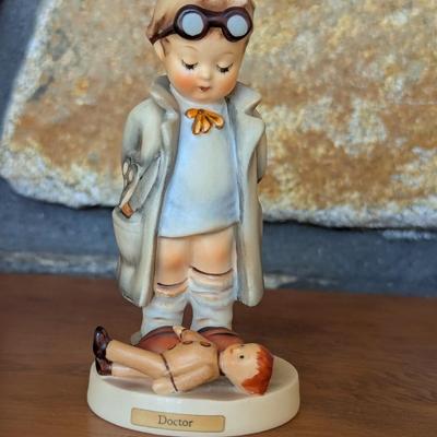 Hummel Figurine Doctor West Germany With Label (FR)