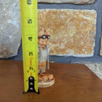 Hummel Figurine Doctor West Germany With Label (FR)