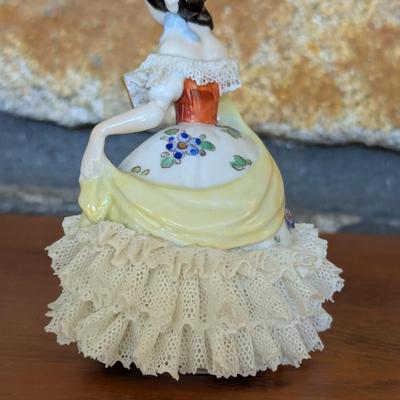 Dresden Porcelain Lace Weave Figurine (FR)