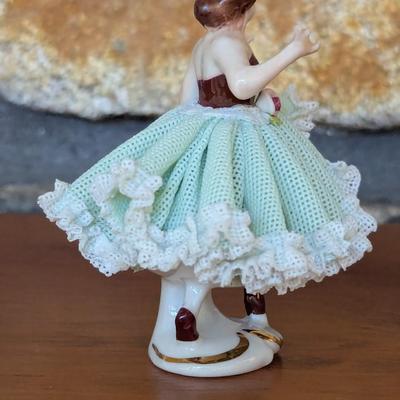 Dresden Porcelain Lace Weave Ballerina Figurine (FR)
