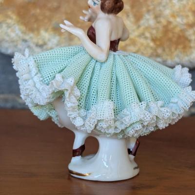 Dresden Porcelain Lace Weave Ballerina Figurine (FR)