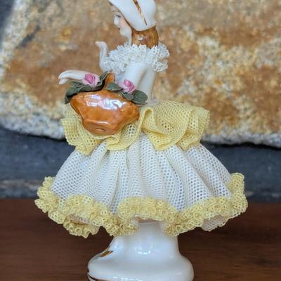 Dresden Porcelain Lace Weave Figurine (FR)