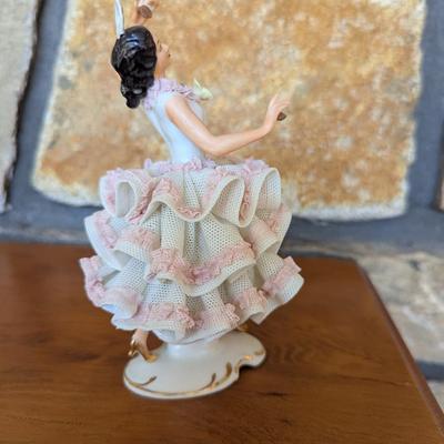 Dresden Porcelain Lace Weave Figurine Flamingo Dancer & Royal Doulton Lavinia (FR)