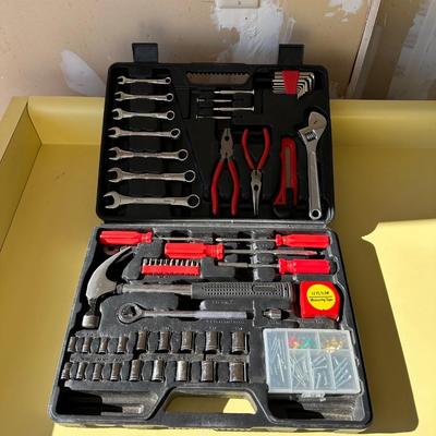 HOME REPAIR TOOL SET