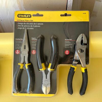 GRIP-TITE SUPER SOCKETS, NEW 7 1/4 SAW BLADE AND NEW 3 PC PLIER SET