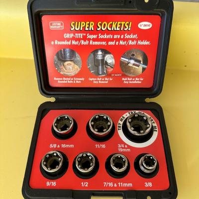 GRIP-TITE SUPER SOCKETS, NEW 7 1/4 SAW BLADE AND NEW 3 PC PLIER SET