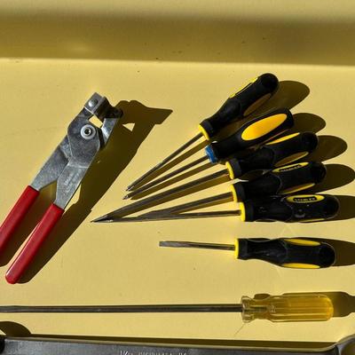 VARIETY OF HAND TOOLS