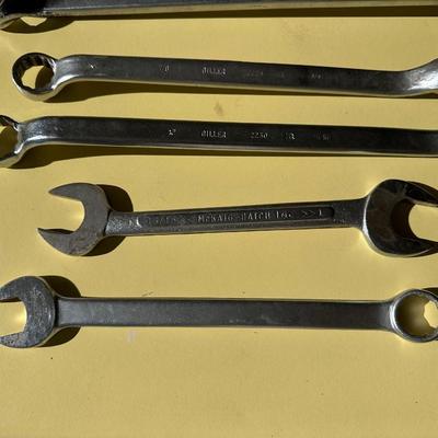 VARIETY OF HAND TOOLS
