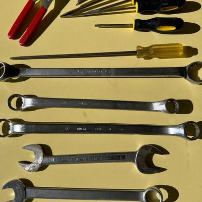 VARIETY OF HAND TOOLS
