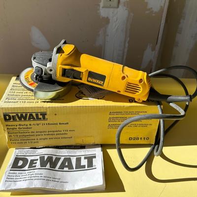 DEWALT HEAVY DUTY 4 1/2" SMALL ANGLE GRINDER
