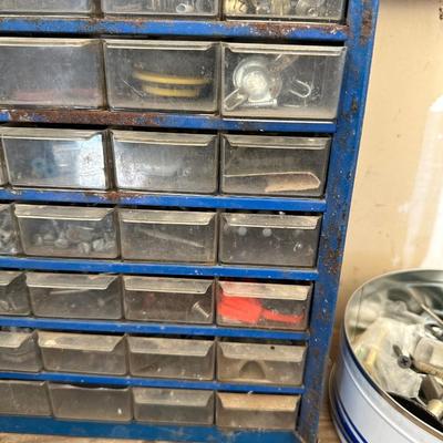HARDWARE AND DRAWER ORGANIZER