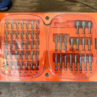 54 PIECE SCREWDRIVING SET AND MORE