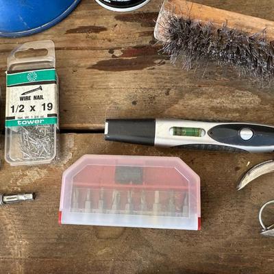 CORDLESS DRILL AND A VARIETY OF USEFUL ITEMS